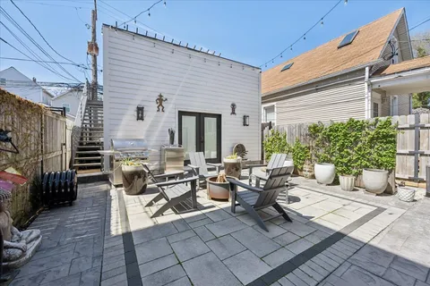 $1,950,000 | 3444 North Damen Avenue, Chicago, IL 60618