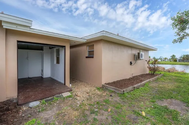 a view of a house with a big yard