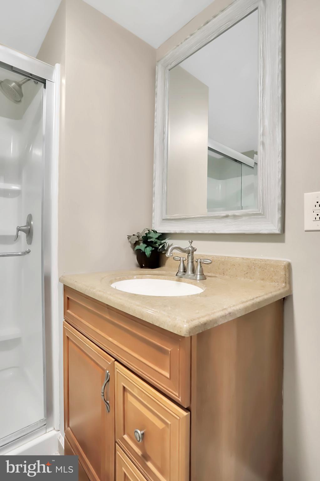 1954 Taneytown Road Gettysburg, PA 17325 - Photo 22 of 29 Full Bathroom