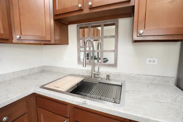 $2,700 | 17306 Peach Grove Lane, Hazel Crest, IL 60429