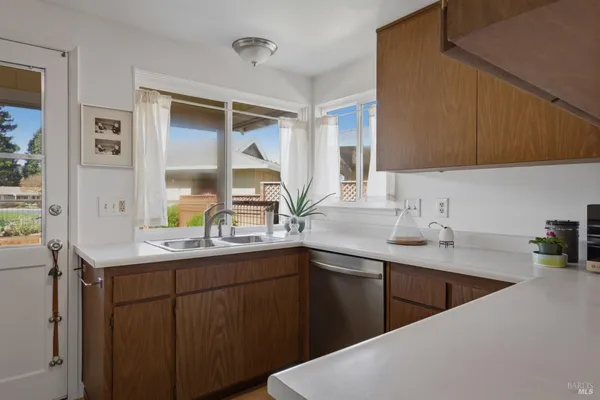 $535,000 | 43 Aspen Meadows Circle, Santa Rosa, CA 95409