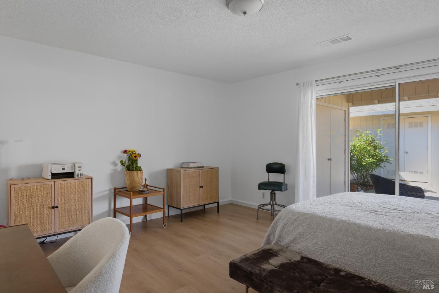 43 Aspen Meadows Circle Santa Rosa, CA 95409 - Photo 26 of 52 Primary Bedroom.