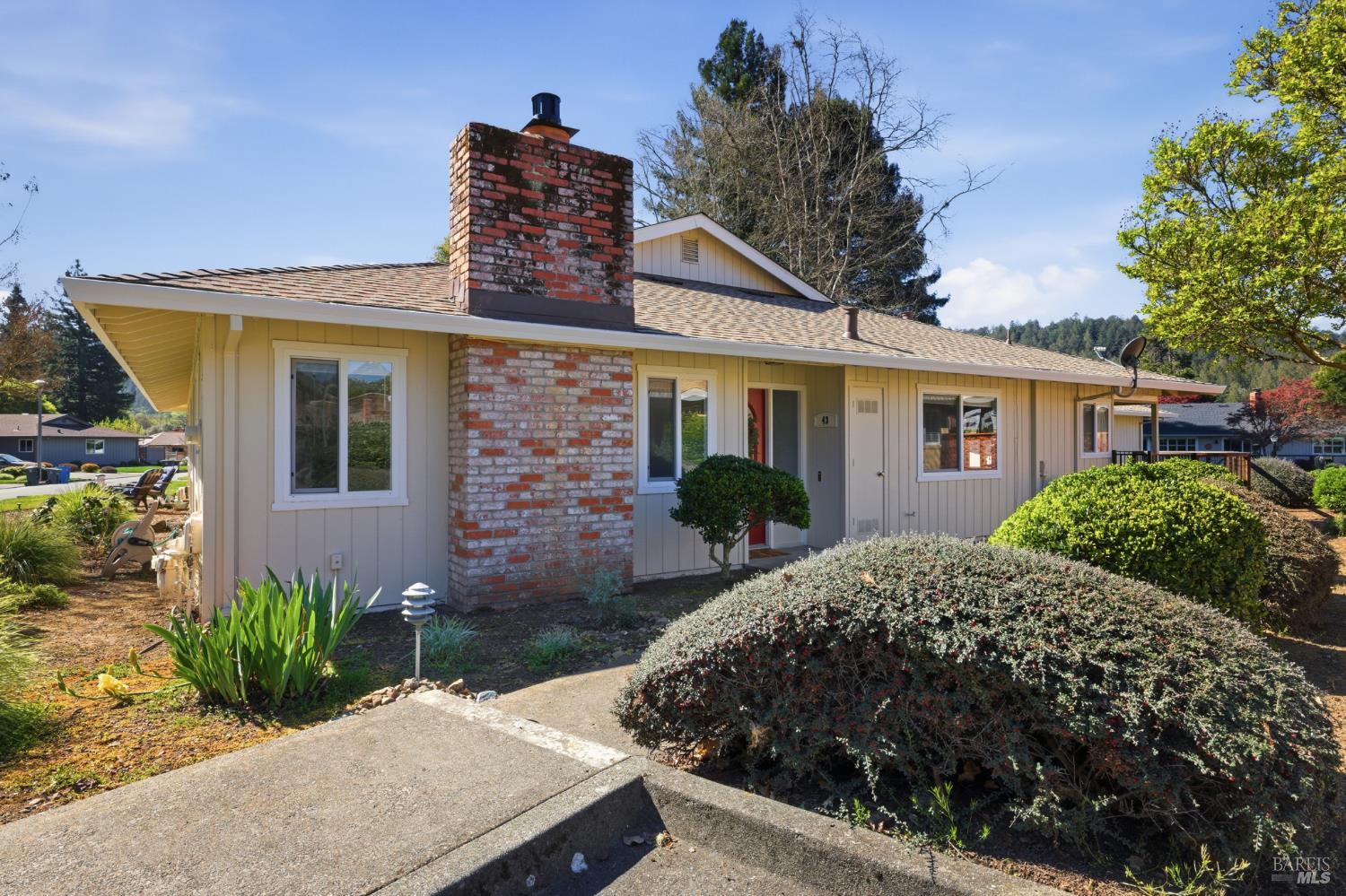 43 Aspen Meadows Circle Santa Rosa, CA 95409 - Photo 3 of 52