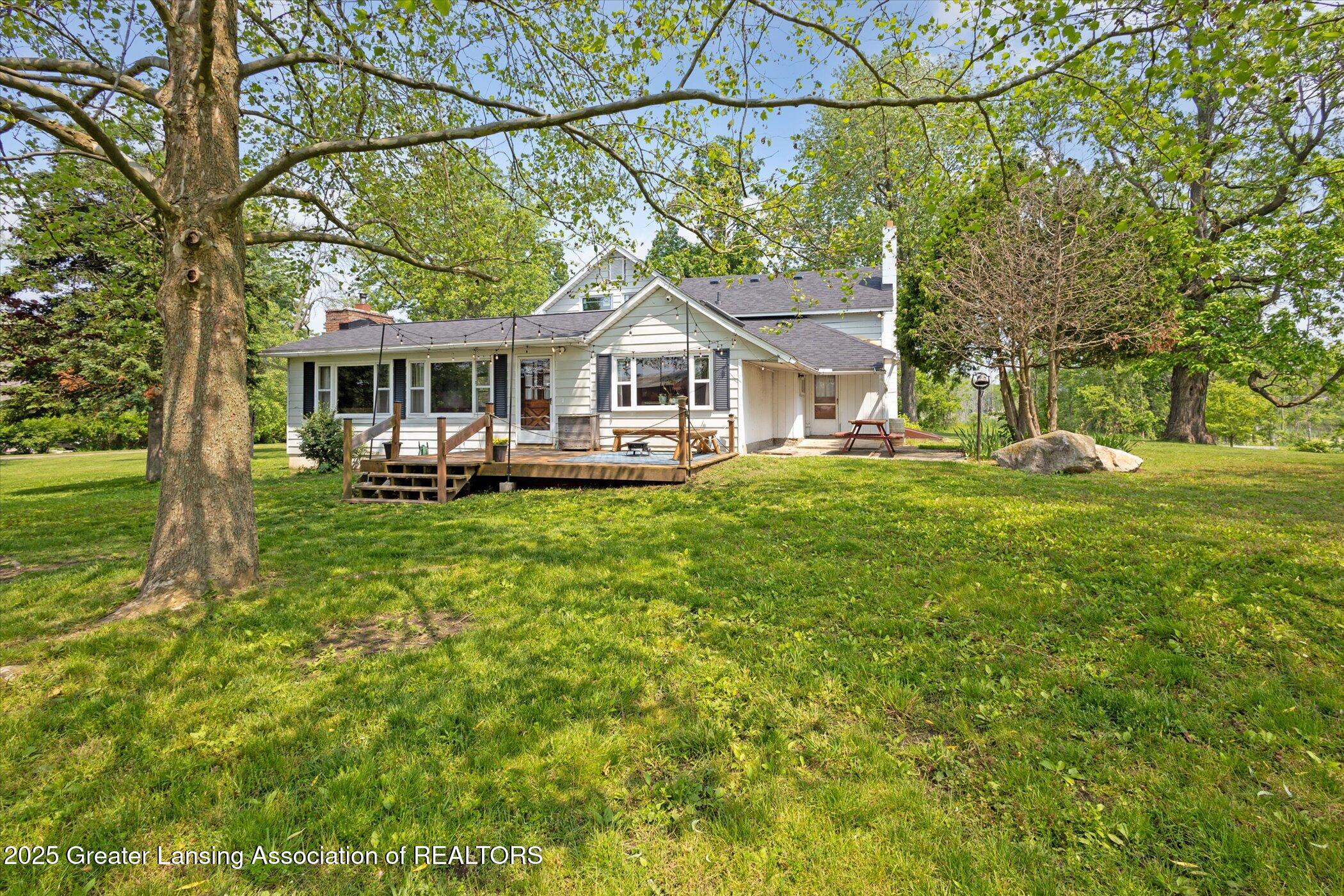 820 Barry Road Haslett, MI 48840 - Photo 33 of 52 36-820-Barry-Rd-Haslett-MI-48840-WindowS