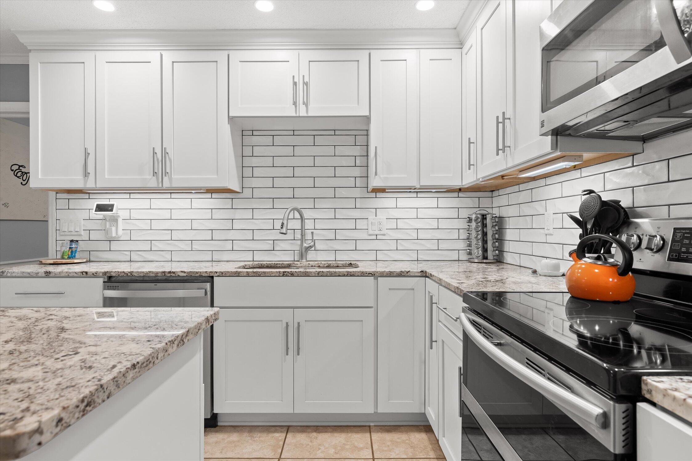 5622 Cold Springs Road Hixson, TN 37343 - Photo 12 of 47 Kitchenv2