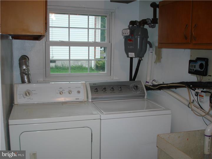 324 East Mill Road Maple Shade, NJ 08052 - Photo 12 of 25 Laundry Room
