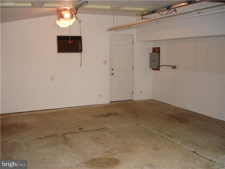 324 East Mill Road Maple Shade, NJ 08052 - Photo 18 of 25 Garage