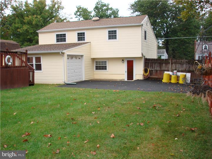 324 East Mill Road Maple Shade, NJ 08052 - Photo 20 of 25 Exterior Back