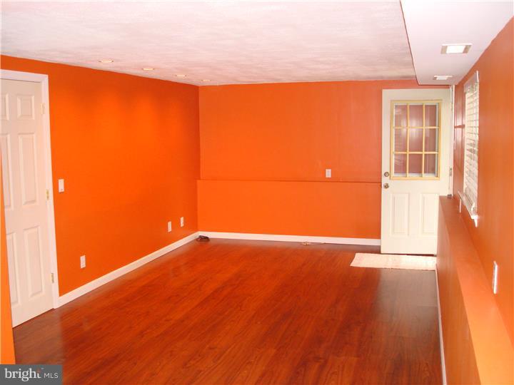 324 East Mill Road Maple Shade, NJ 08052 - Photo 7 of 25 Family Room