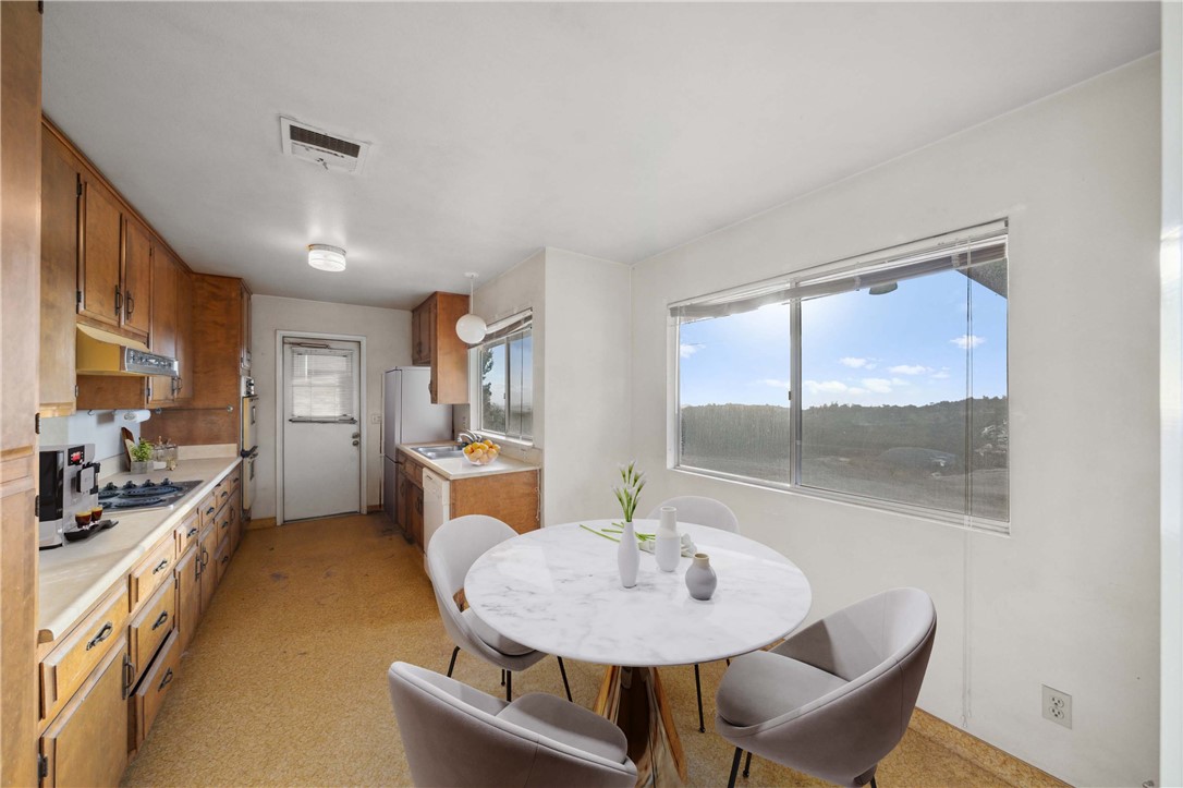 44155 Norma Lane Hemet, CA 92544 - Photo 5 of 49