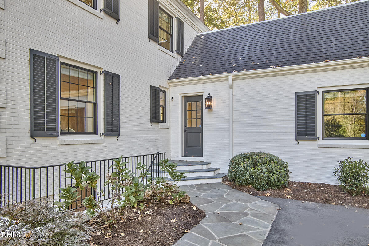 3540 Rugby Road Durham, NC 27707 - Photo 6 of 47 010