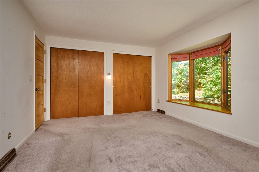 15 Red Fox Lane Amherst, MA 01002 - Photo 12 of 38