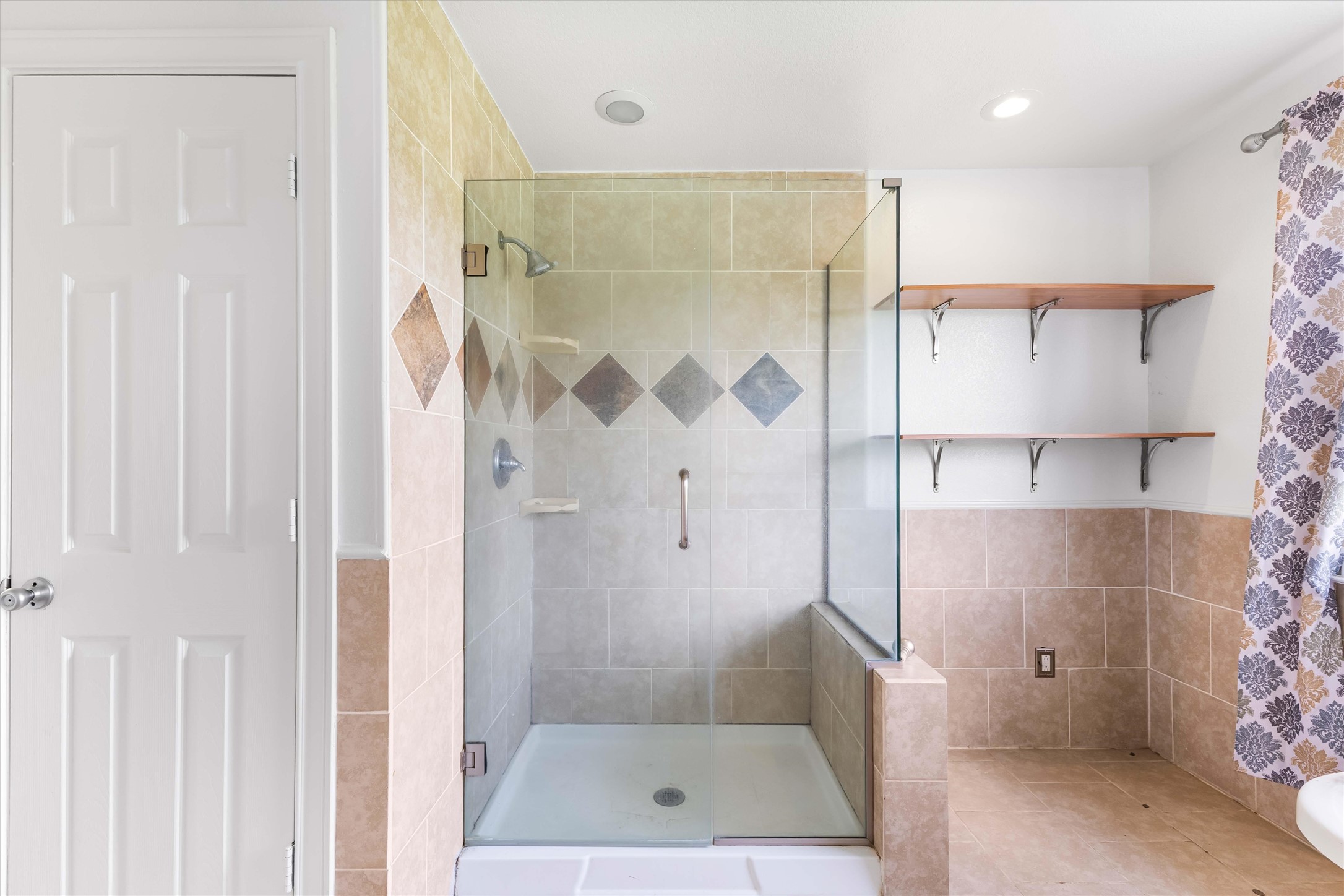 12212 Ballerstedt Road Elgin, TX 78621 - Photo 20 of 39 Bathroom featuring a shower stall and recessed lighting