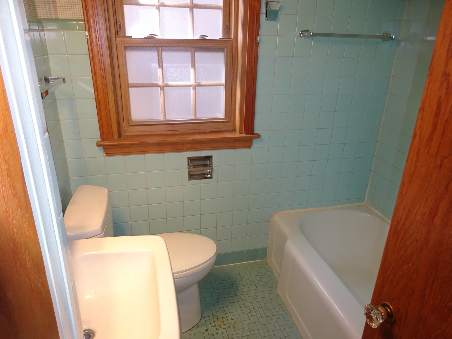 812 Seeley Avenue Park Ridge, IL 60068 - Photo 10 of 24 Gallery Image 10