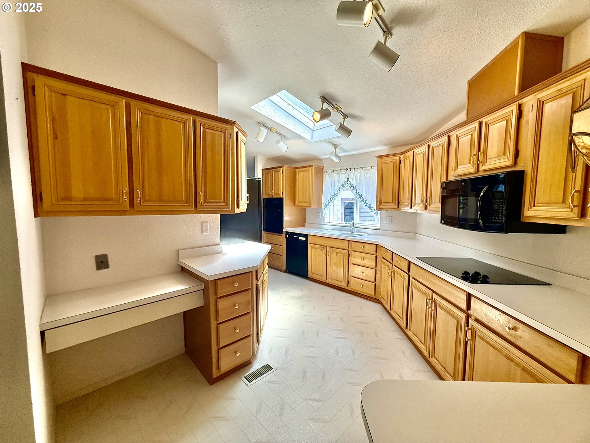 507 Robin Lane Florence, OR 97439 - Photo 11 of 33