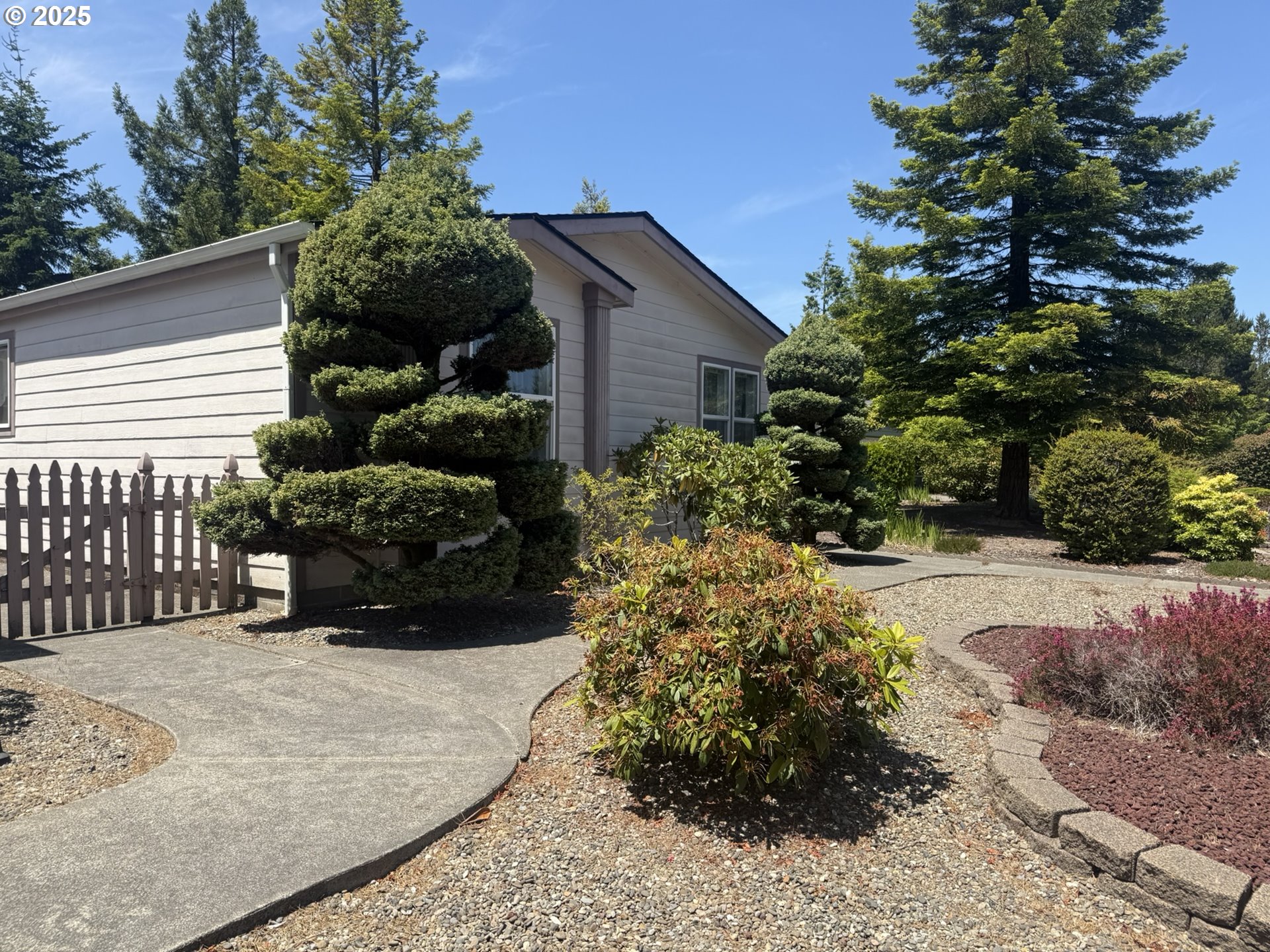 507 Robin Lane Florence, OR 97439 - Photo 4 of 33