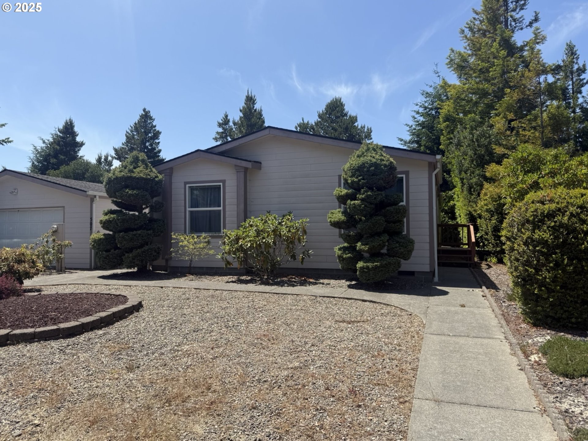 507 Robin Lane Florence, OR 97439 - Photo 5 of 33
