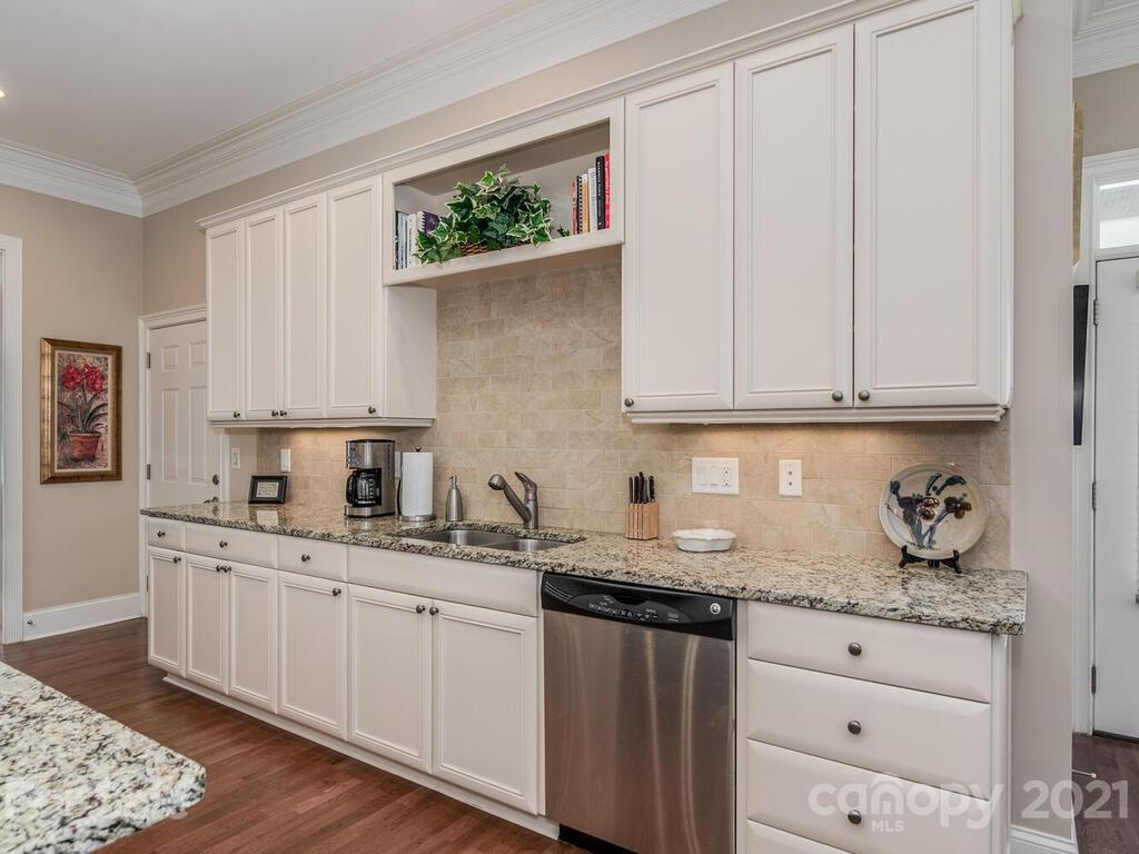226 Crowded Roots Road Fort Mill, SC 29715 - Photo 7 of 38 Gallery Image 7
