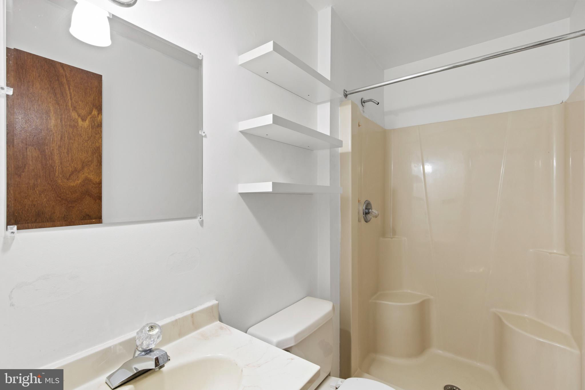 3999 North Stone Road Taneytown, MD 21787 - Photo 13 of 26 Owners Bathroom