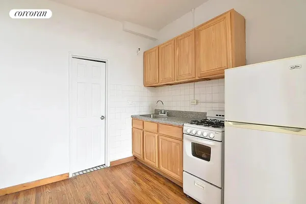 $2,568 | 131 Columbia Street, Unit A2 | Columbia Street Waterfront