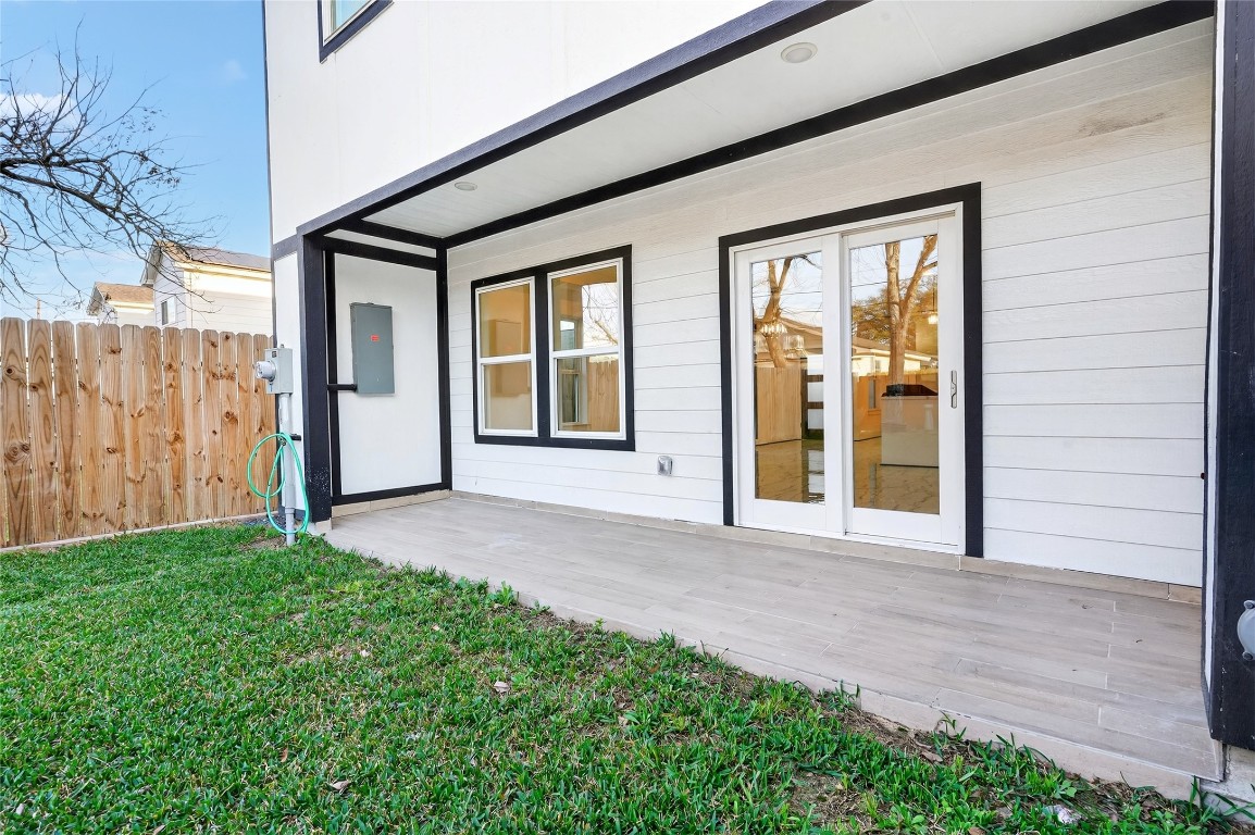 10232 Porto Rico Road Houston, TX 77041 - Photo 5 of 30 a view of a house with backyard and porch