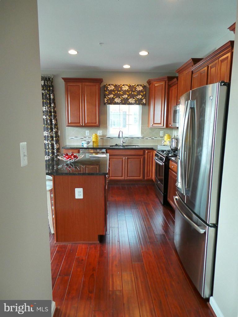 7960 Blue Stream Drive Elkridge, MD 21075 - Photo 11 of 23 Kitchen