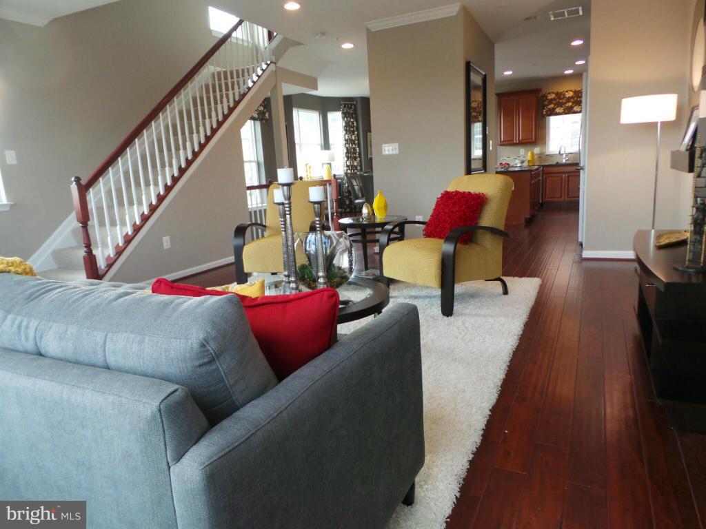 7960 Blue Stream Drive Elkridge, MD 21075 - Photo 12 of 23 Living Room