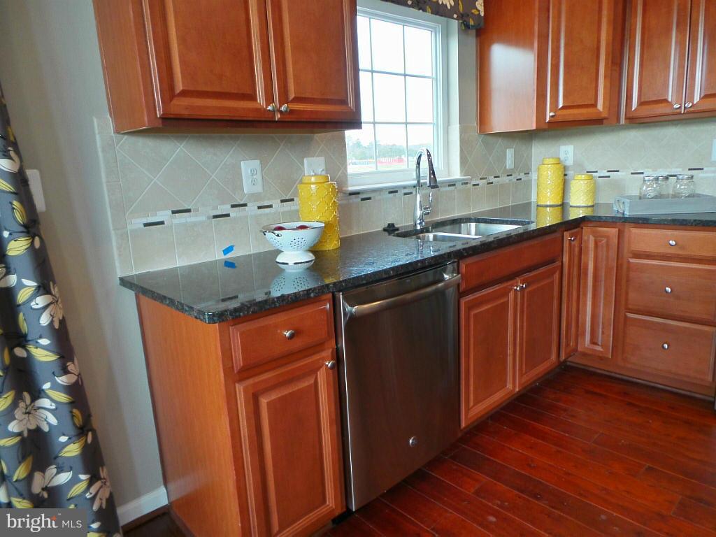 7960 Blue Stream Drive Elkridge, MD 21075 - Photo 7 of 23 Kitchen