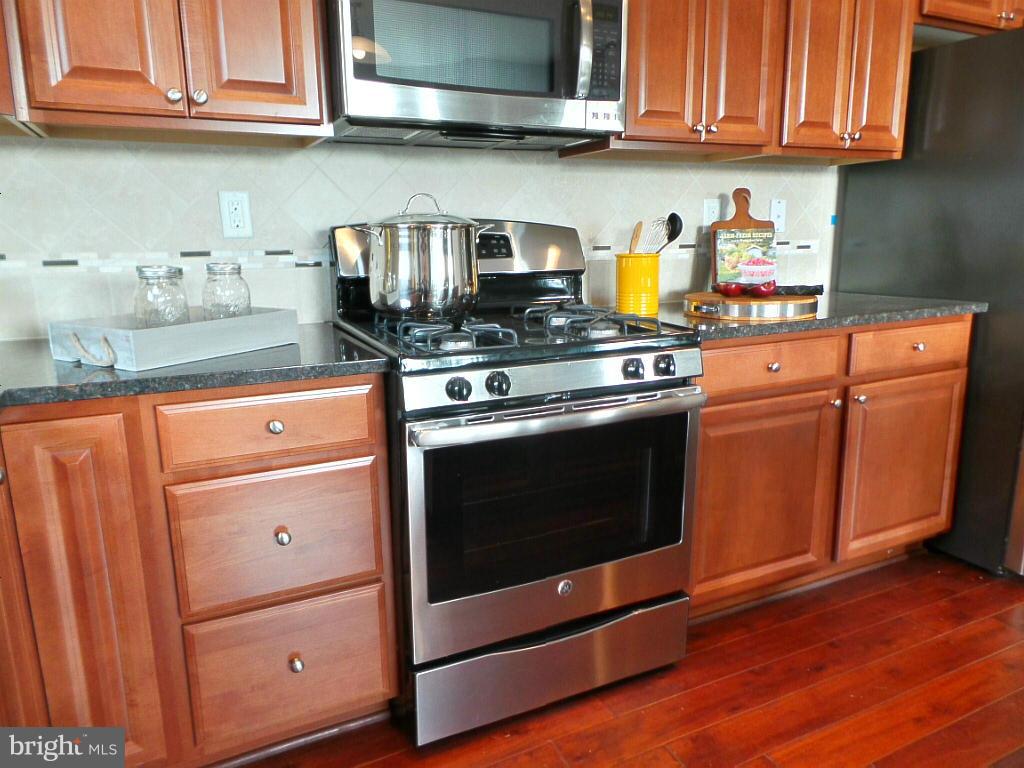 7960 Blue Stream Drive Elkridge, MD 21075 - Photo 8 of 23 Kitchen