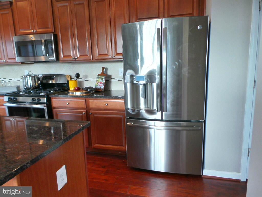 7960 Blue Stream Drive Elkridge, MD 21075 - Photo 9 of 23 Kitchen