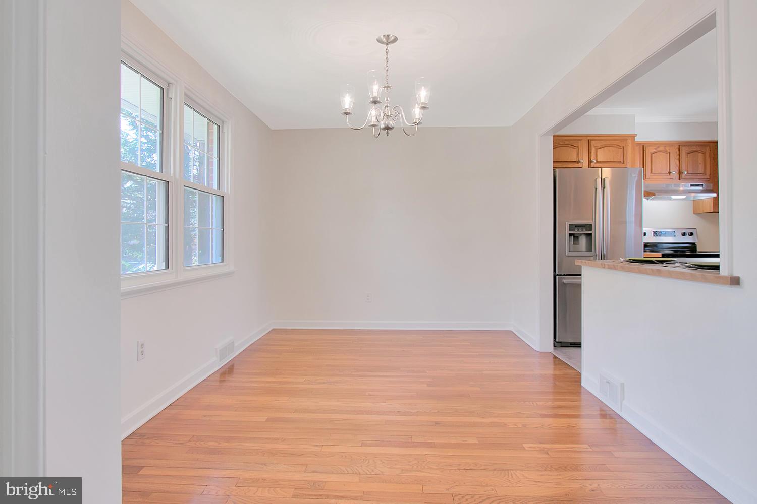 2206 Thomas Road Wilmington, DE 19803 - Photo 5 of 23 Lots of light from large window in dining room
