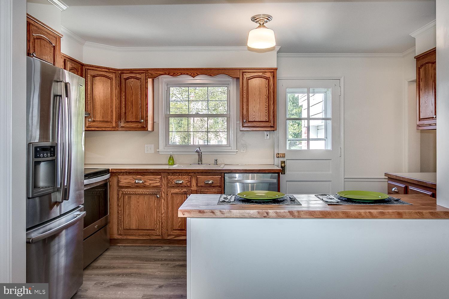 2206 Thomas Road Wilmington, DE 19803 - Photo 9 of 23 Stainless steel appliances