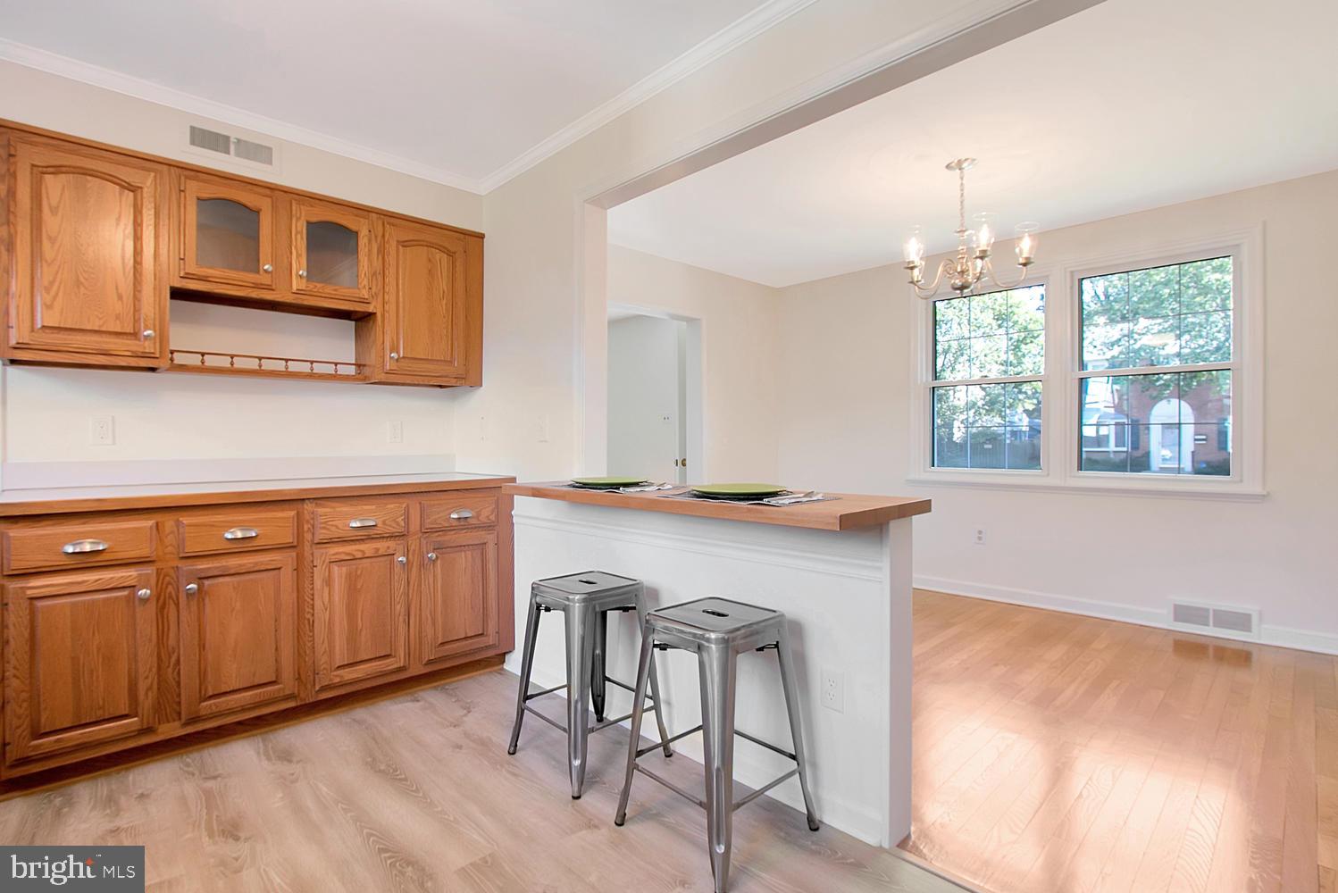 2206 Thomas Road Wilmington, DE 19803 - Photo 10 of 23 Breakfast and casual dining area