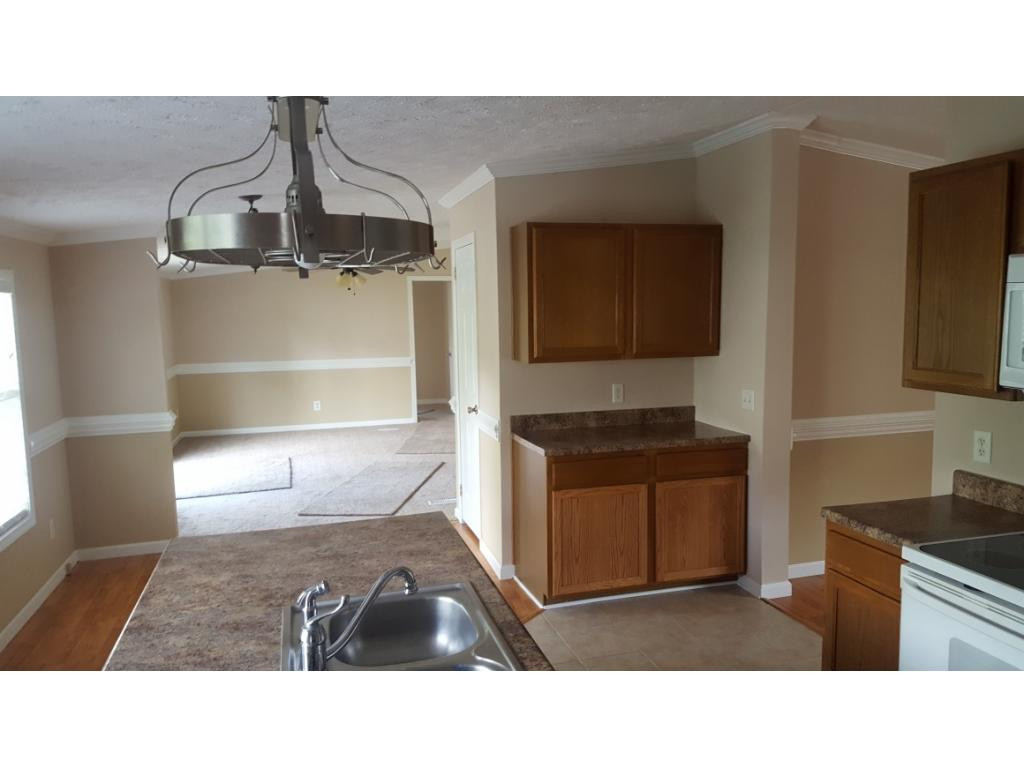 305 Stage Road Kingsport, TN 37664 - Photo 13 of 27 Photo 13