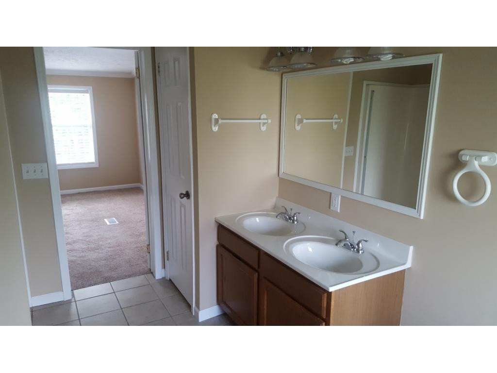 305 Stage Road Kingsport, TN 37664 - Photo 15 of 27 Photo 15