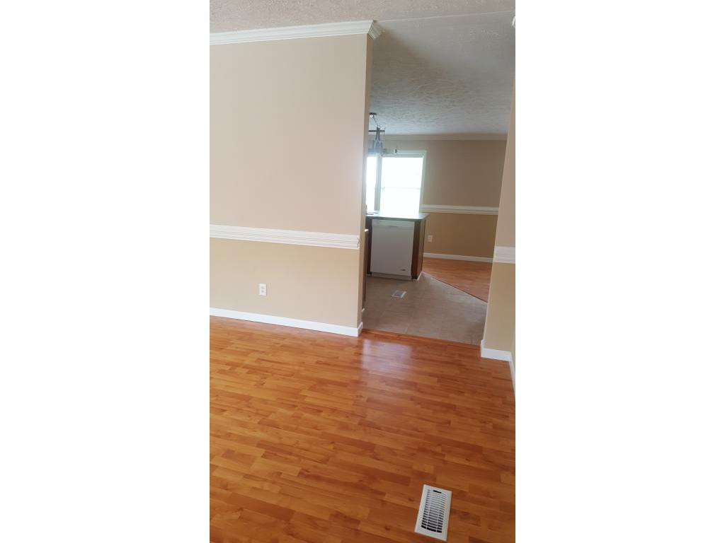 305 Stage Road Kingsport, TN 37664 - Photo 9 of 27 Photo 9