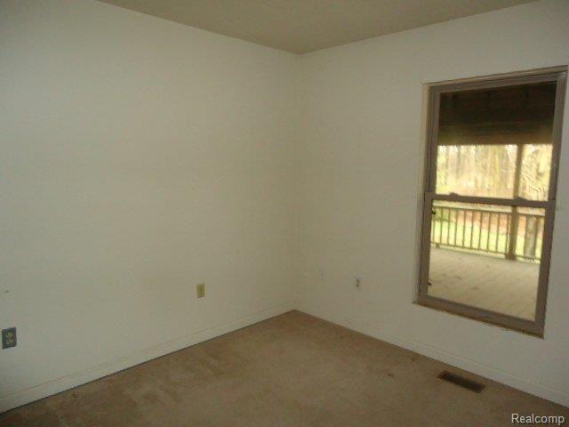 22600 Carleton West Road Belleville, MI 48111 - Photo 13 of 14 DSC07206.JPG