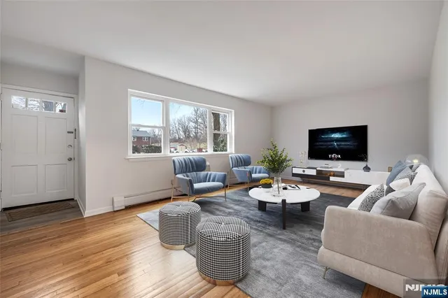 $284,900 | 121 Regency Park, Ramsey, NJ 07446