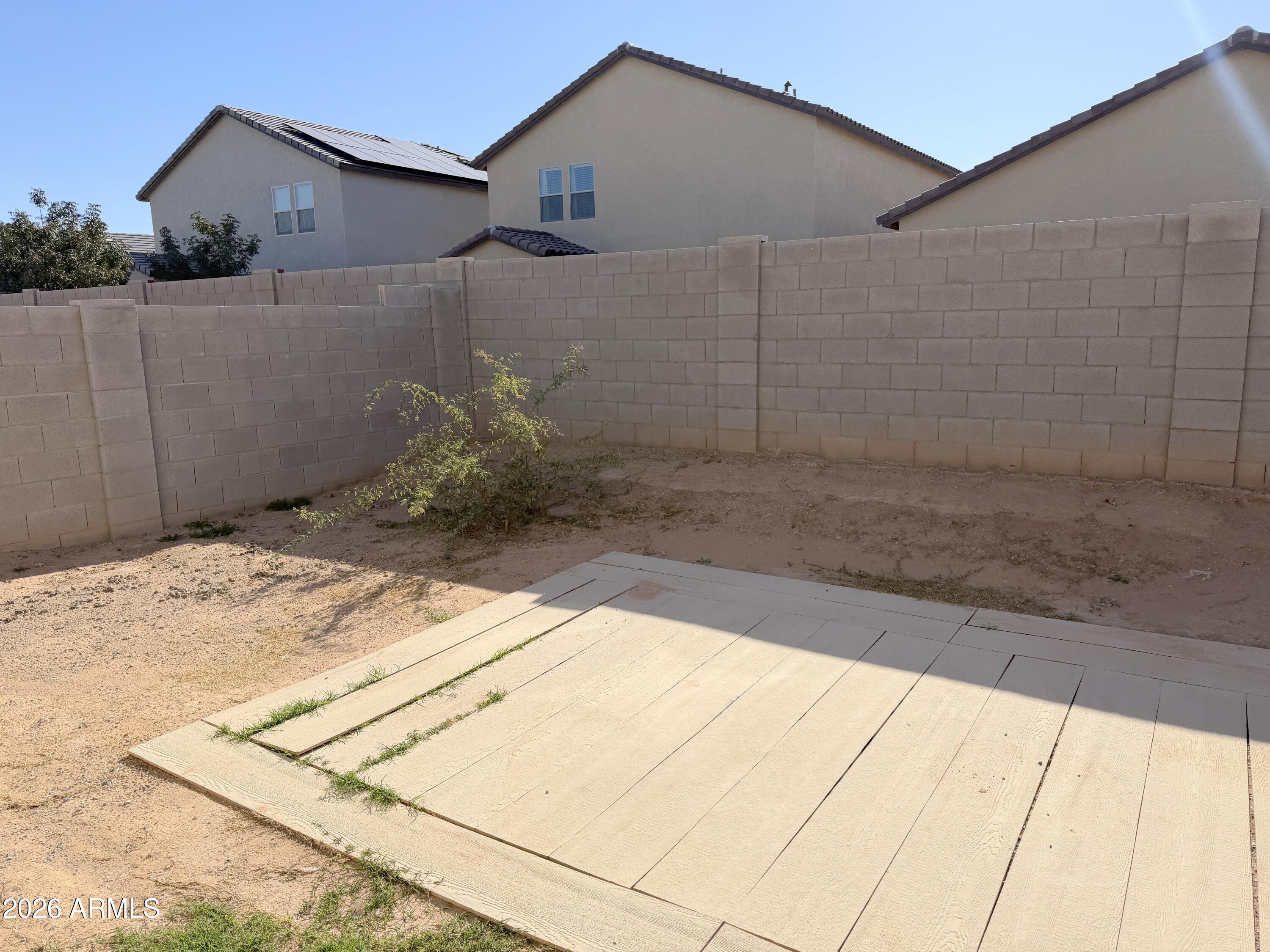 6085 East Athena Road Florence, AZ 85132 - Photo 21 of 21 a backyard of a house