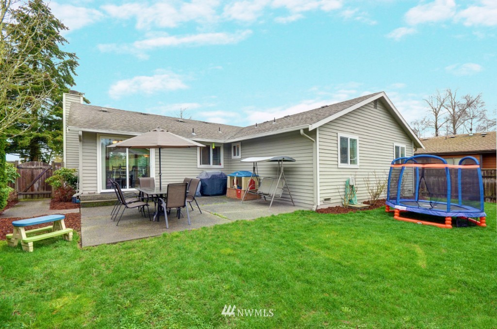 20919 Elberta Road Lynnwood, WA 98036 - Photo 16 of 21 Gallery Image 16
