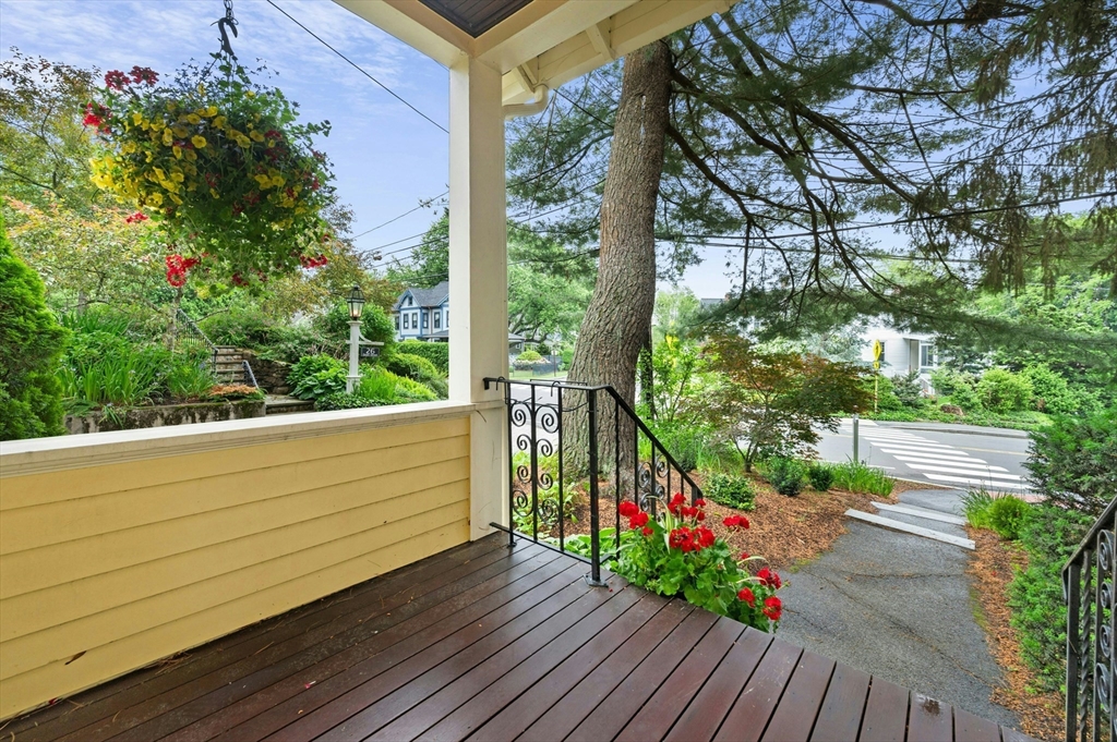 22 Grant Street Lexington, MA 02420 - Photo 4 of 37