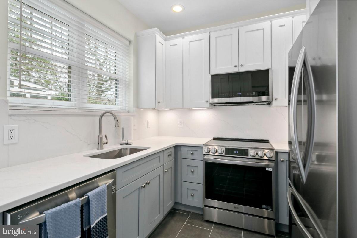 3643 Jenifer Street Northwest Washington, DC 20015 - Photo 20 of 48
