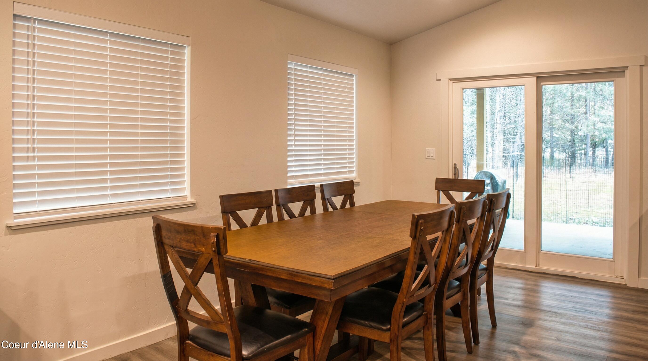 389 Hardy Loop Bonners Ferry, ID 83805 - Photo 5 of 18 Dining Room