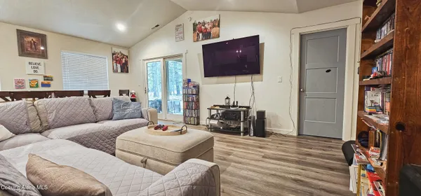 $539,000 | 389 Hardy Loop, Bonners Ferry, ID 83805