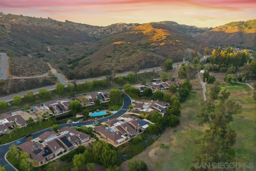 8635 Circle R Valley Lane Escondido, CA 92026 - Photo 25 of 30