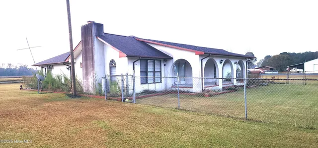 $285,000 | 1553 Highway 41, Pink Hill, NC 28572