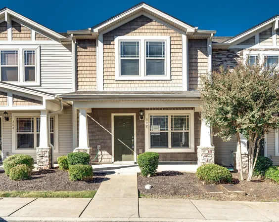 $1,900 | 735 Tulip Grove Road, Unit 302, Hermitage, TN 37076