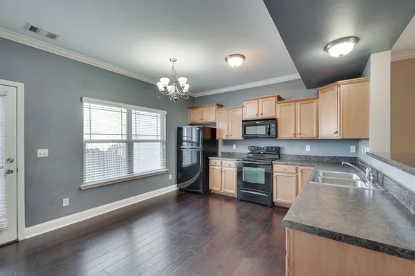 $1,900 | 735 Tulip Grove Road, Unit 302, Hermitage, TN 37076