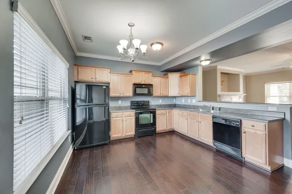 $1,900 | 735 Tulip Grove Road, Unit 302, Hermitage, TN 37076