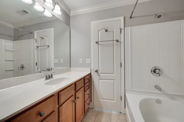 $1,900 | 735 Tulip Grove Road, Unit 302, Hermitage, TN 37076